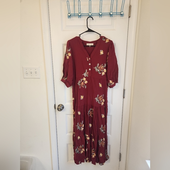 Cactus + Pearl Maxi Short Sleeve Dress Floral Red Embroidered V Neck Size S - Picture 1 of 5